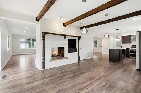952 Logan Lane South Saint Paul MN 55075
