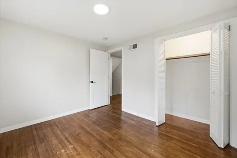 952 Logan Lane South Saint Paul MN 55075