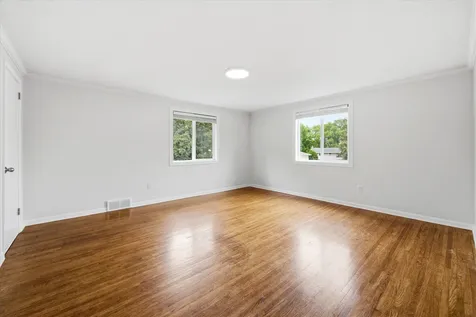 952 Logan Lane South Saint Paul MN 55075