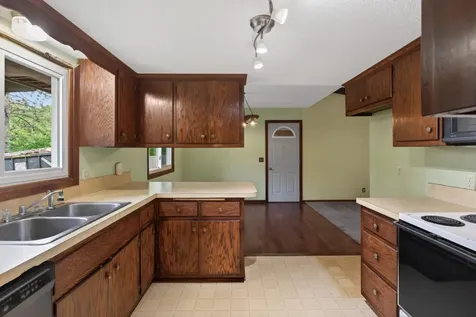 3921 Williston Road Minnetonka MN 55345