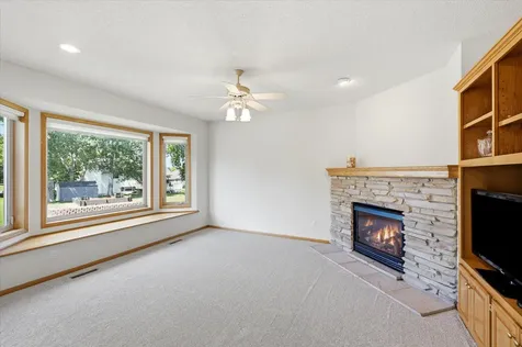 1364 Pond Circle Waconia MN 55387