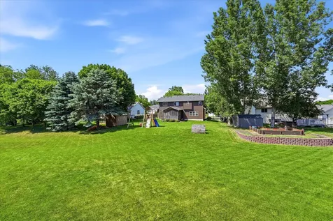 1364 Pond Circle Waconia MN 55387