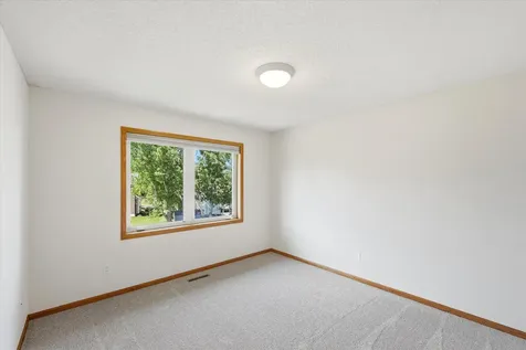 1364 Pond Circle Waconia MN 55387