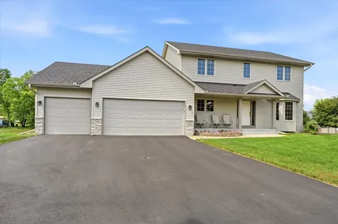 1364 Pond Circle Waconia MN 55387