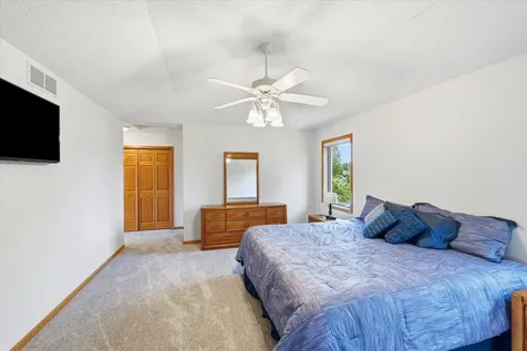 1364 Pond Circle Waconia MN 55387