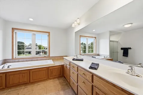 1364 Pond Circle Waconia MN 55387