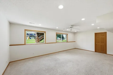1364 Pond Circle Waconia MN 55387
