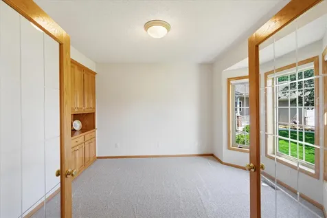 1364 Pond Circle Waconia MN 55387
