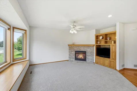 1364 Pond Circle Waconia MN 55387