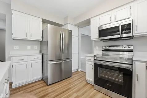9244 Andrea Drive Woodbury MN 55125