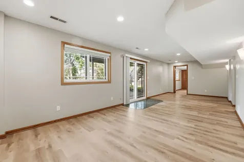 9244 Andrea Drive Woodbury MN 55125