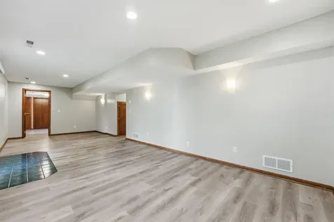 9244 Andrea Drive Woodbury MN 55125
