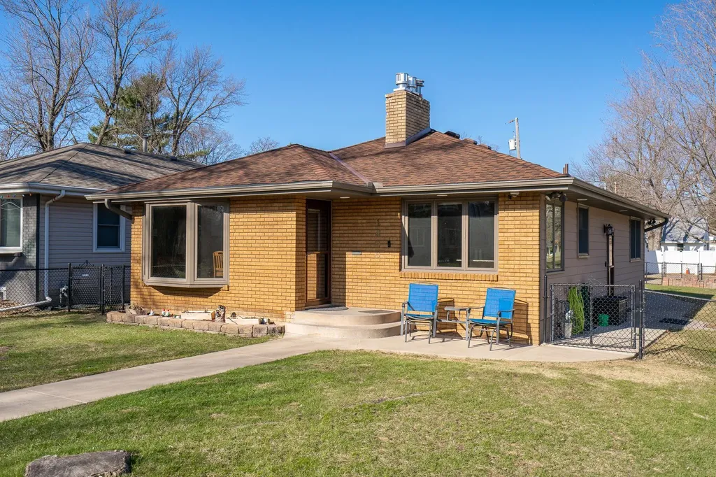 1400 Maryland Avenue S Saint Louis Park MN 55426