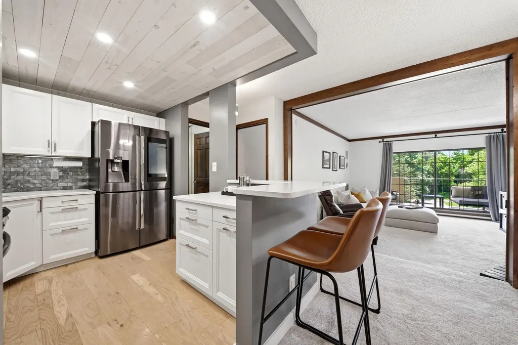 6710 Vernon Avenue S Edina MN 55436