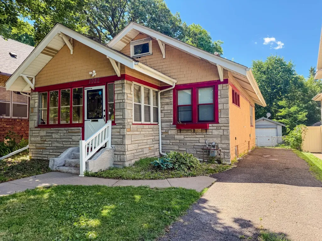 1022 Wakefield Avenue Saint Paul MN 55106