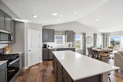 1671 Shasta Drive Shakopee MN 55379