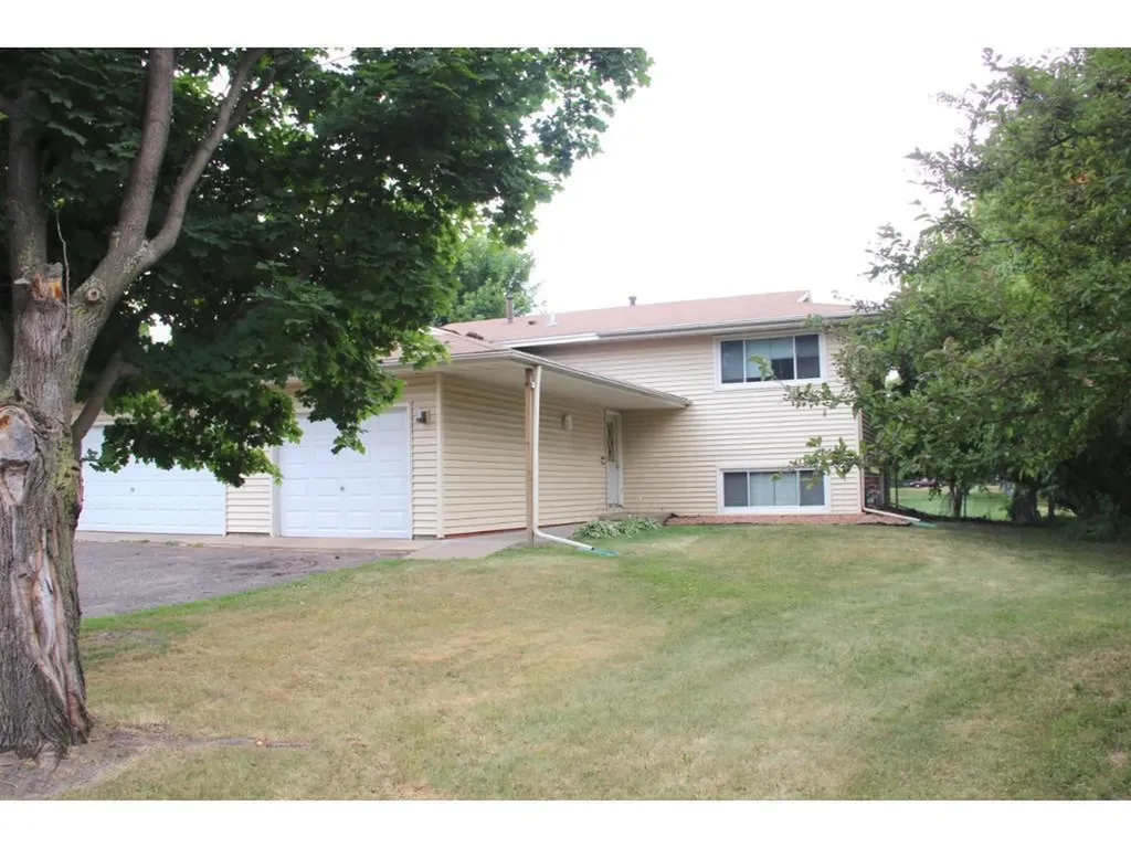 7217 Zane Avenue N Brooklyn Park MN 55429