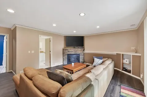 6007 Nathan Boulevard Rockford MN 55373
