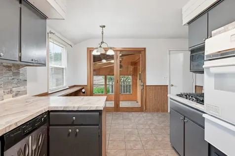 7556 Major Avenue N Brooklyn Park MN 55443