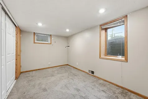7556 Major Avenue N Brooklyn Park MN 55443
