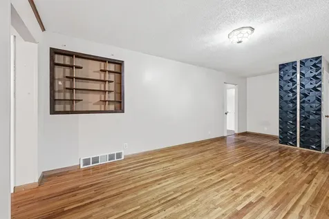 7556 Major Avenue N Brooklyn Park MN 55443