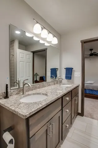 601 27th Avenue W West Fargo ND 58078