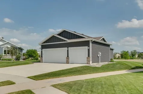 601 27th Avenue W West Fargo ND 58078