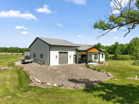 30658 Jodrell Street NE Cambridge MN 55008