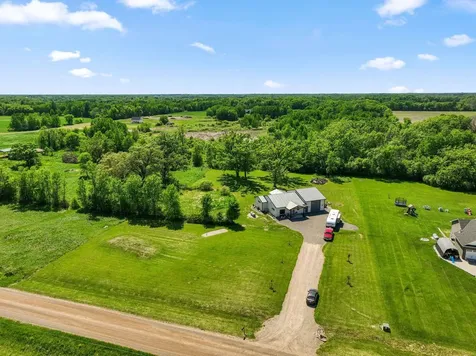 30658 Jodrell Street NE Cambridge MN 55008