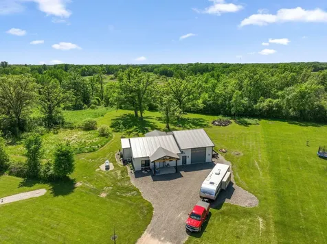 30658 Jodrell Street NE Cambridge MN 55008