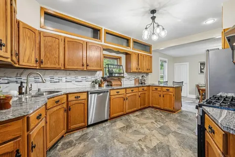 302 Wyoming Street E Saint Paul MN 55107