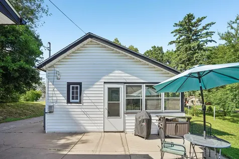 302 Wyoming Street E Saint Paul MN 55107