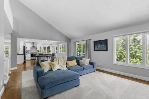 4131 Eau Claire Trail NE Prior Lake MN 55372