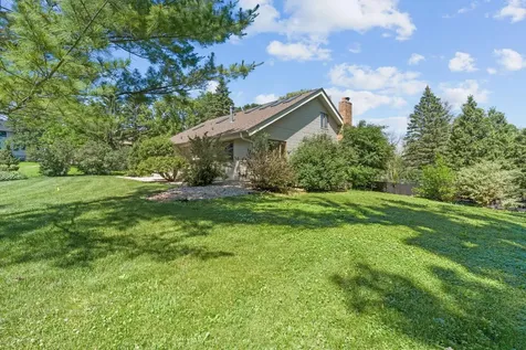 4131 Eau Claire Trail NE Prior Lake MN 55372