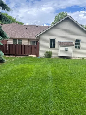 8541 Inverness Lane N Brooklyn Park MN 55443