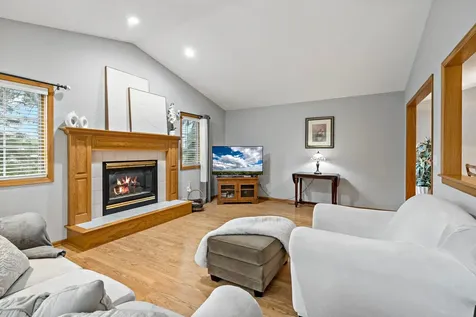 8541 Inverness Lane N Brooklyn Park MN 55443