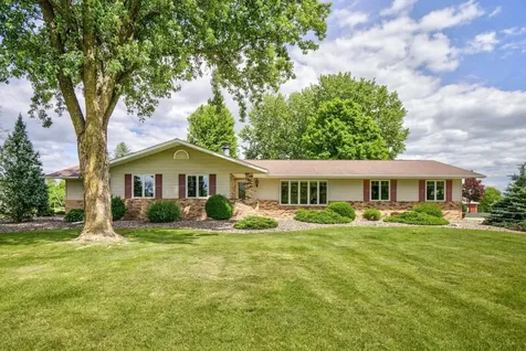 11560 767th Avenue Le Roy MN 55951