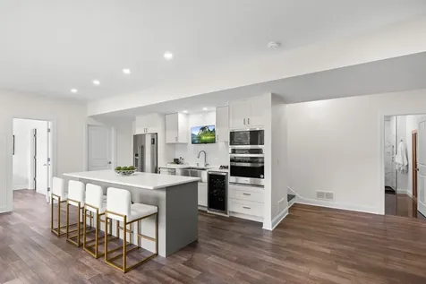 16563 Beverly Drive Eden Prairie MN 55347