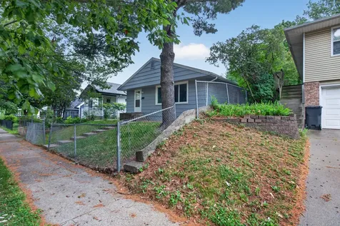 2046 Reaney Avenue E Saint Paul MN 55119