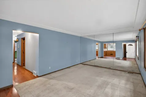 2046 Reaney Avenue E Saint Paul MN 55119