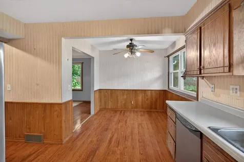 2046 Reaney Avenue E Saint Paul MN 55119