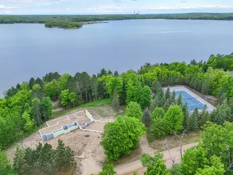 35794 N Moose Point Road Grand Rapids MN 55744