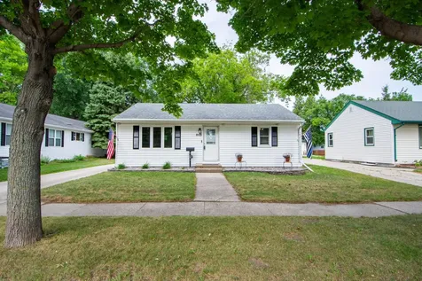 805 13th Street N Moorhead MN 56560
