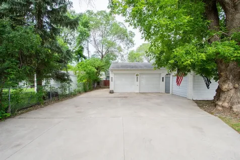 805 13th Street N Moorhead MN 56560