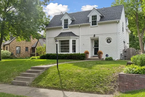4209 Drew Avenue N Robbinsdale MN 55422