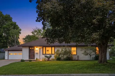 9325 4th Avenue S Bloomington MN 55420