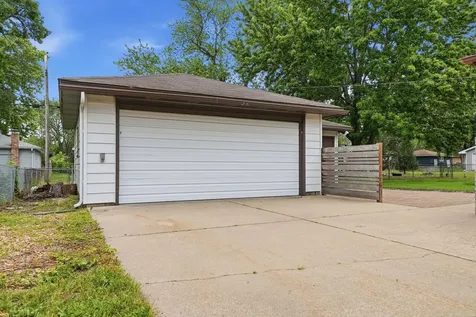 9325 4th Avenue S Bloomington MN 55420