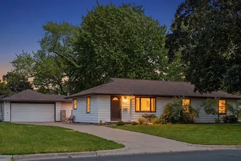 9325 4th Avenue S Bloomington MN 55420