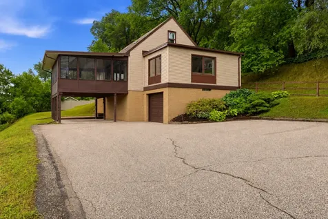 713 S 2nd Street La Crescent MN 55947