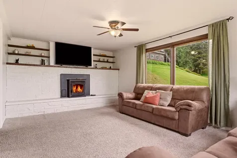 713 S 2nd Street La Crescent MN 55947